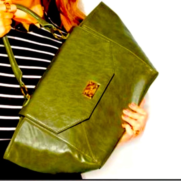 Rich Olive ❤️ Green ❤️ Single Handle ❤️ Golden Hardware ❤️ Purse Bag ❤️ ❤️ ❤️ - Picture 3 of 4